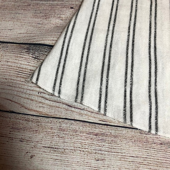 Tobi Black and White Stripped Halter Top Size S - Picture 6 of 7